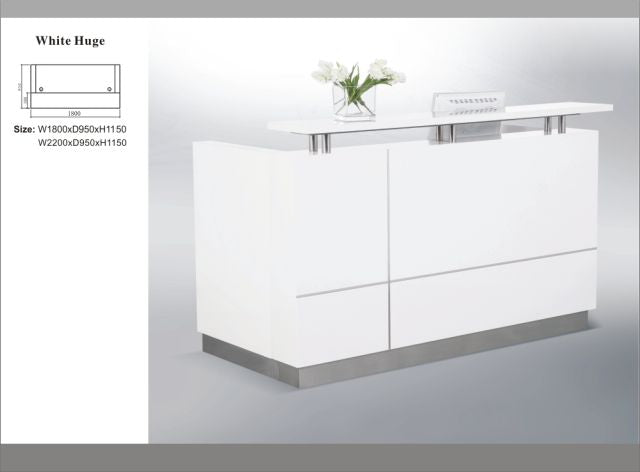HUGO RECEPTION DESK