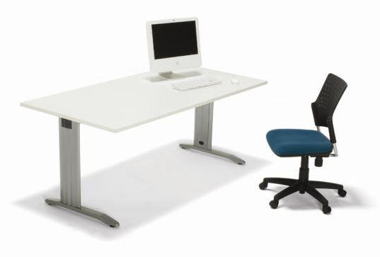 CRUZE STRAIGHT DESK