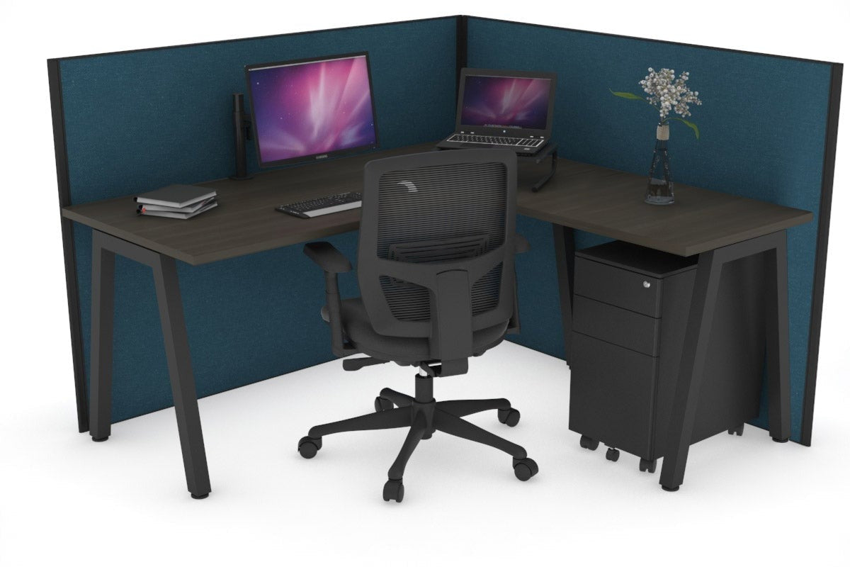 QUADRO A LEGS OFFICE DESK