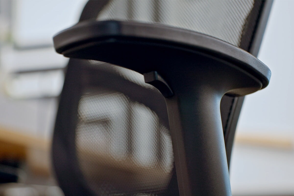 PLOVER ERGONOMIC OFFICE CHAIR - MESH BACK
