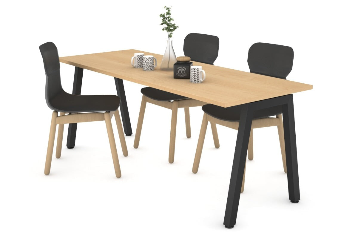 QUADRO A LEGS TABLE IN BLACK