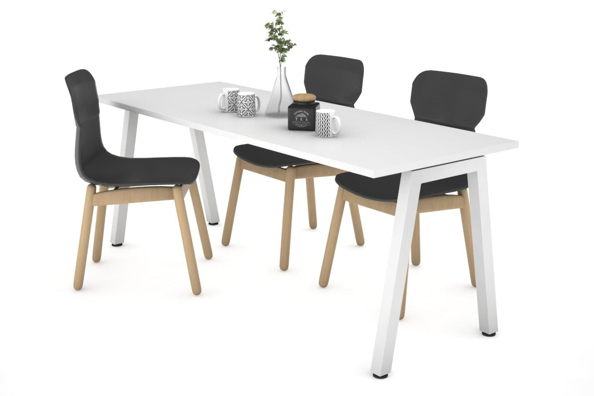 QUADRO A LEGS TABLE IN WHITE