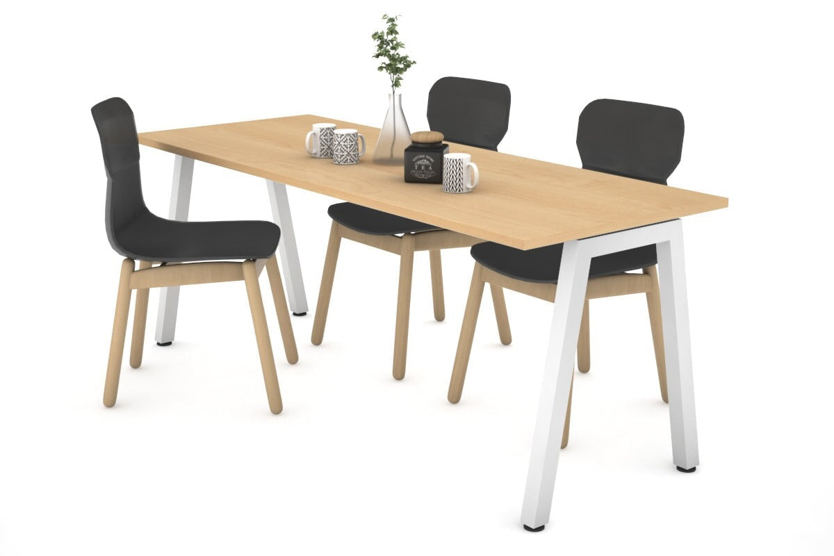 QUADRO A LEGS TABLE IN WHITE