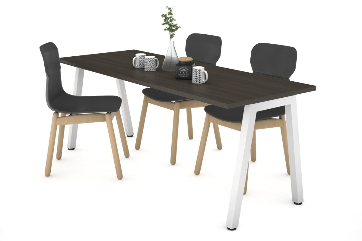 QUADRO A LEGS TABLE IN WHITE
