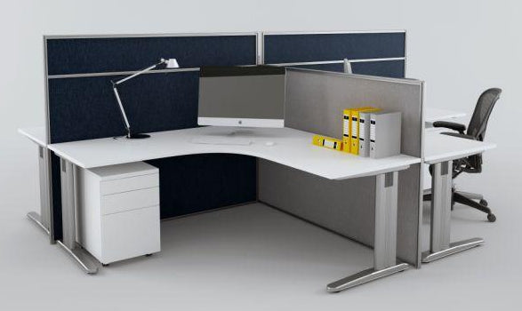 CRUZE WORKSTATION SYSTEMS WITH FLOORSTANDING SCREENS