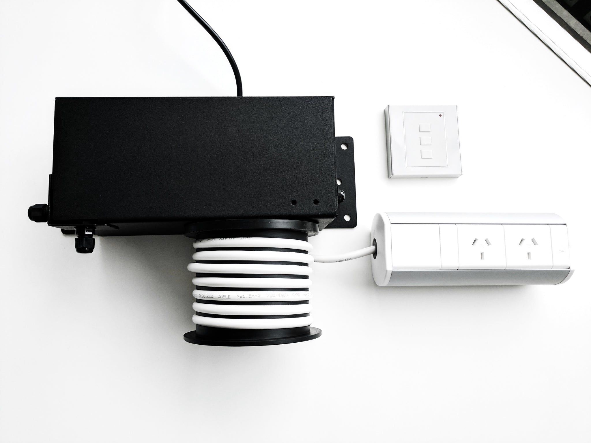 Air Remote Power Module ELEVATE II REMOTE RETRACTABLE CEILING POWER MODULE Sydney – Equip ...